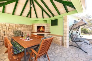 House | 5 bedrooms - Holiday Houses, Villas Momento - Peaceful Resort (Blato)