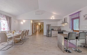House | 4 bedrooms - Holiday Houses, Villas Klo - With Pool (Liznjan)