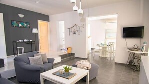 Room - Holiday Houses, Villas Katy - Free Private Parking and Garden (Posedarje)