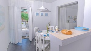 Room - Holiday Houses, Villas Katy - Free Private Parking and Garden (Posedarje)