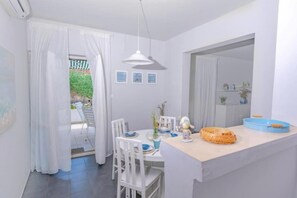 House | 4 bedrooms - Holiday Houses, Villas Katy - Free Private Parking and Garden (Posedarje)