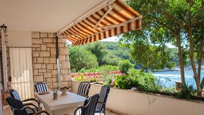 Apartment | Exterior - Apartments Elena - sea View (Postira)