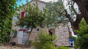 Apartment - Apartments Elena - sea View (Postira)