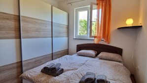 Unclassified image, 2 of 28, button - Holiday Houses, Villas Ron - Spacious Garden (Pula)