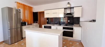 Holiday Houses, Villas Ron - Spacious Garden