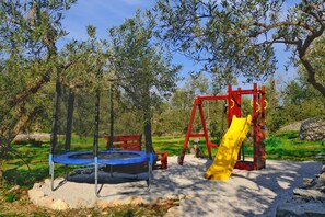 2 عدّة غرف نوم