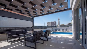 House - Holiday Houses, Villas Kreso - With Pool (Sibenik)