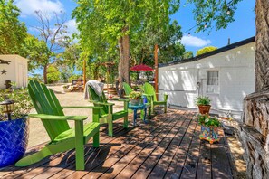 Terrace/patio - Hilltop Paso: Dog Friendly, Firepit, BBQ, Views (Paso Robles)