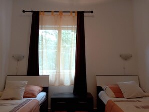 House, Smoking | 2 bedrooms - Holiday Houses, Villas Dragan - 50m From sea (Supetar)