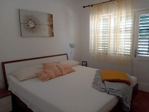 2 bedrooms - Holiday Houses, Villas Dragan - 50m From sea (Supetar)