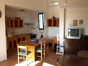 Apartment | 2 bedrooms - Accommodation in Coves Željka - 25m From the Beach (Rogoznica)
