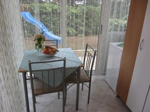 อพาร์ทเมนท์, สูบบุหรี่ได้