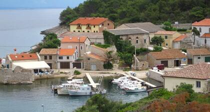 Apartments Nada - 150 m From sea