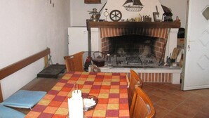 Apartment, Smoking | 1 bedroom - Apartments Bor - Cosy & Afordable (Supetar)