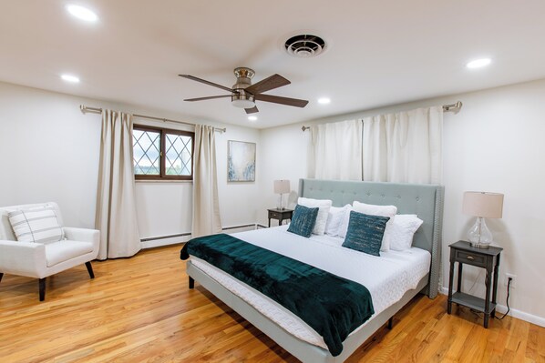 5 habitaciones, escritorio, tabla de planchar con plancha y wifi 