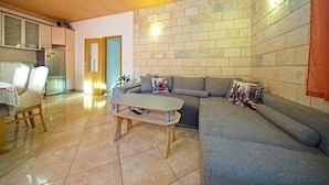 Unclassified image, 5 of 40, button - Apartments Zoran - 30 m From Beach (Postira)