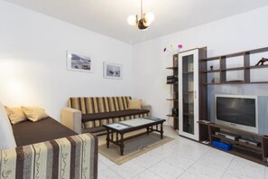 House, Smoking | 2 bedrooms - Holiday Houses, Villas Yellow - Parking and Grill (Pirovac)
