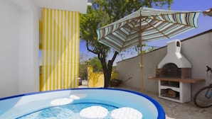 Unclassified image, 5 of 38, button - Holiday Houses, Villas Yellow - Parking and Grill (Pirovac)