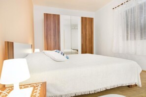 House, Smoking | 2 bedrooms - Holiday Houses, Villas Yellow - Parking and Grill (Pirovac)