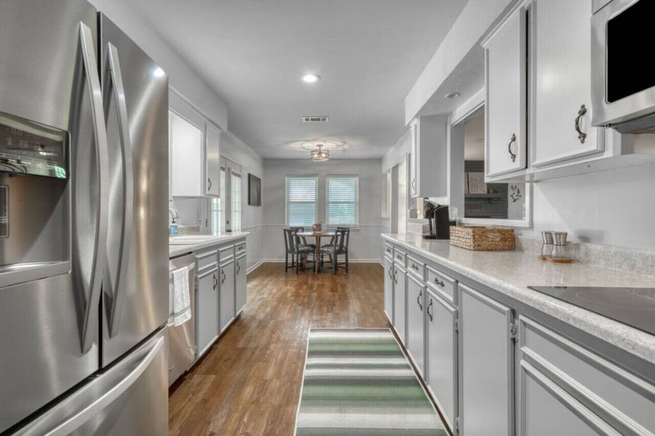 Réfrigérateur, micro-ondes, four, lave-vaisselle