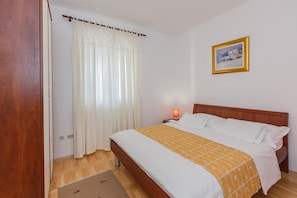 House, Smoking | 5 bedrooms - Holiday Houses, Villas Sanda - With Pool (Supetar)