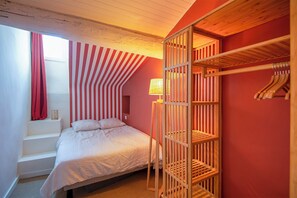 1 bedroom, iron/ironing board, WiFi, bed sheets - Cozy love nest near the Old Port (Marseille)