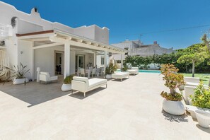 Outdoor dining - Villa Mediterranea by Perle di Puglia (Ostuni)