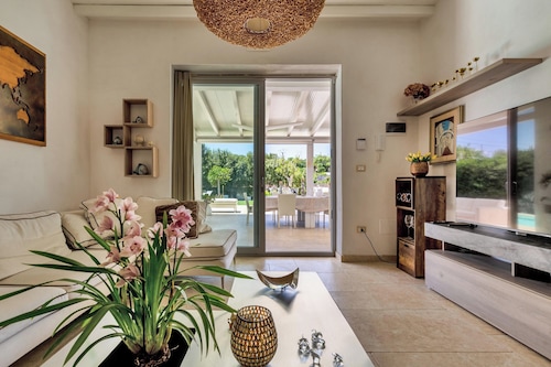 Villa Mediterranea by Perle di Puglia