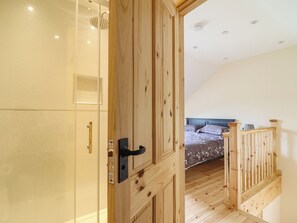 1 bedroom, individually decorated, individually furnished, free WiFi - Old Cart House (Oswestry)