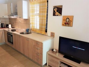 House, Smoking - Holiday Houses, Villas Villa Dean - 80m From the Beach (Milna)