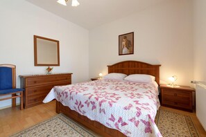 House, Smoking | 2 bedrooms - Holiday Houses, Villas Vesnad - 25 m From Beach (Seget)