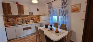 Căn hộ, hút thuốc | 3 phòng ngủ 