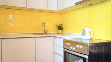 Apartment, Smoking | 1 bedroom