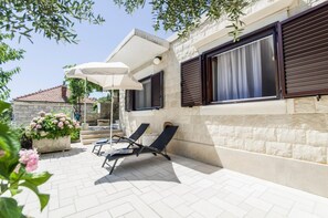 House, Smoking | 3 bedrooms