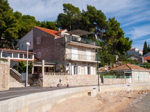 Apartment, Smoking | Exterior