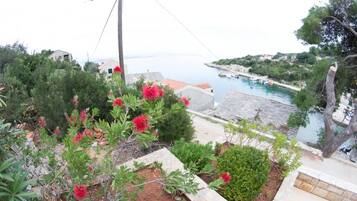 Apartment, Smoking | 3 bedrooms