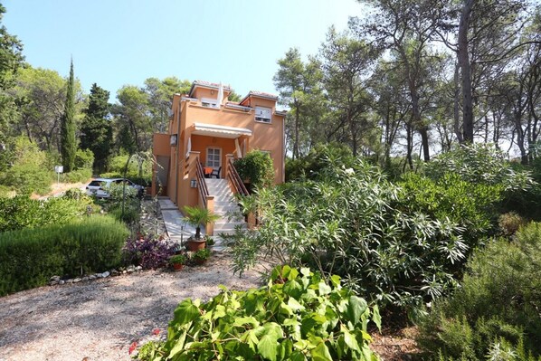 Apartment, Smoking | Exterior - Apartments Perka - Peaceful and Quiet (Jelsa)