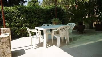 House, Smoking | 2 bedrooms