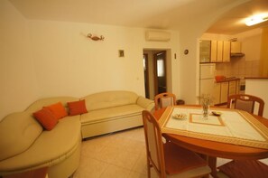 House, Smoking | 2 bedrooms