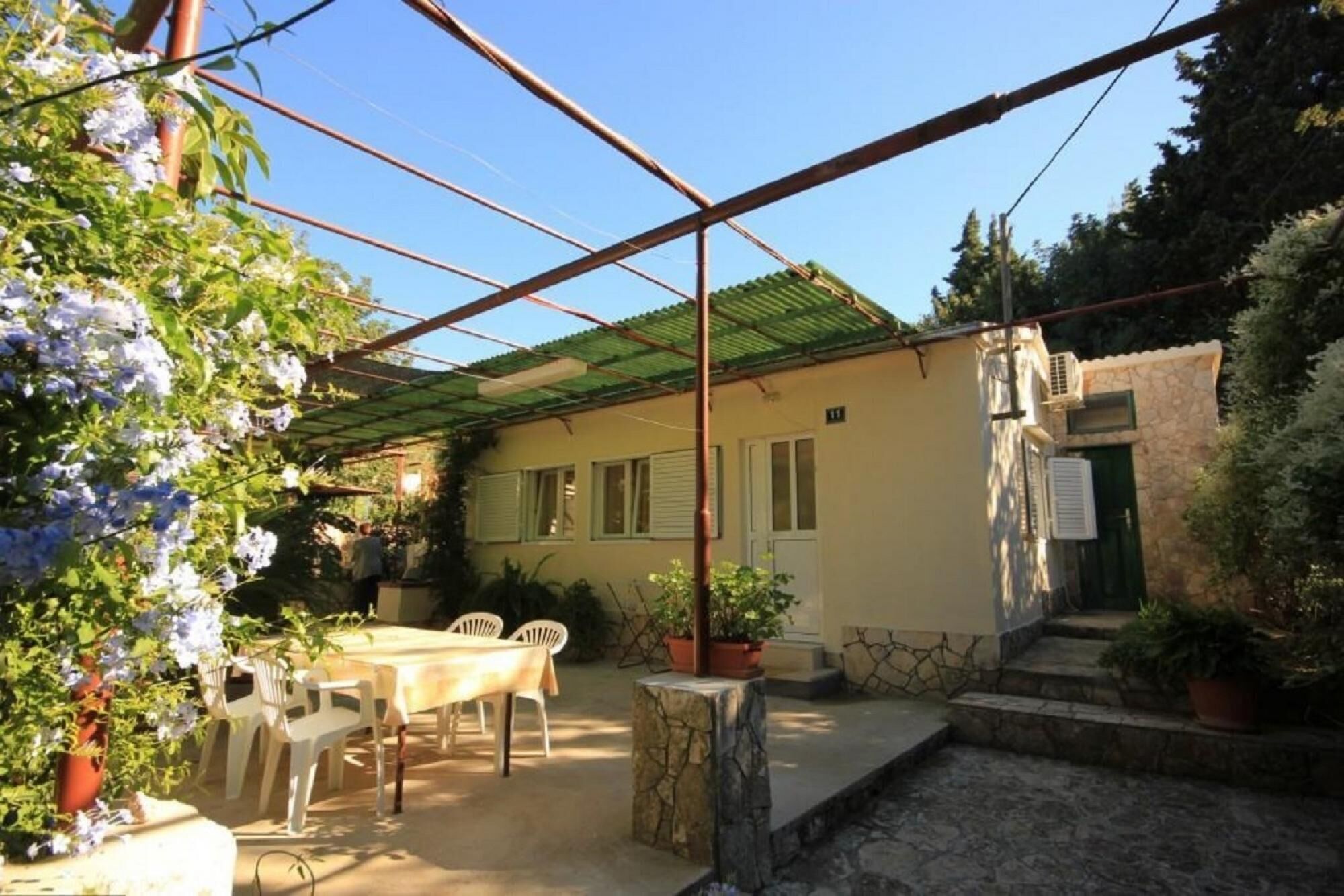 House, Smoking | Exterior