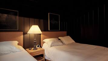 4 bedrooms, iron/ironing board, travel cot, WiFi