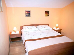 Apartment | 1 bedroom - Apartments Mirni - 5 m From sea (Vodice)