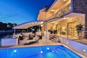 Casa, para fumadores | 4 habitaciones 