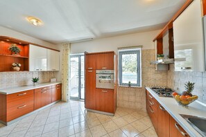 Casa, para fumantes | 4 quartos