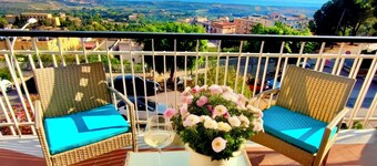 Panoramic Apartment "The Balcony on the Valley of the Temples"