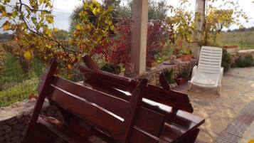 House, Smoking | Exterior