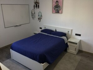 4 Schlafzimmer, Bügeleisen/Bügelbrett, WLAN, Bettwäsche