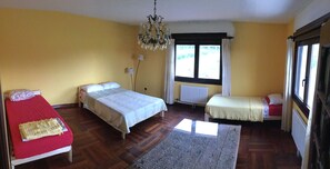 4 Schlafzimmer, Bügeleisen/Bügelbrett, WLAN, Bettwäsche