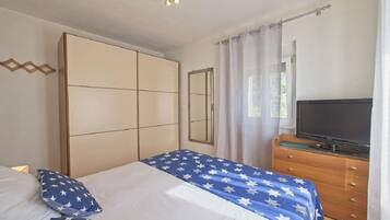 Apartment, Smoking | 2 bedrooms