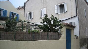 Apartment, Smoking | 2 bedrooms